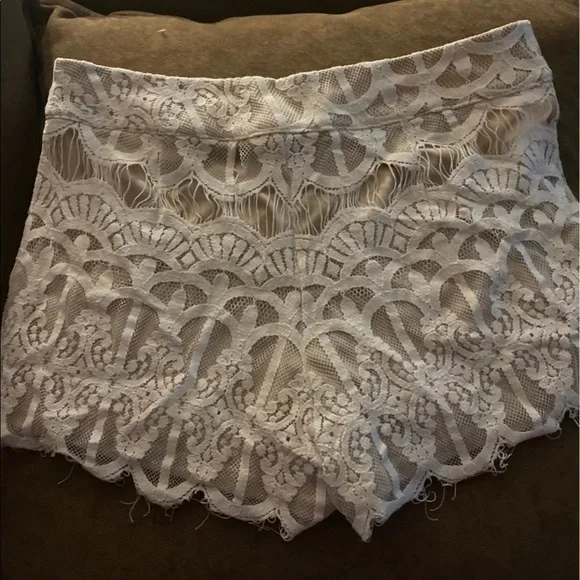 Lace shorts - Picture 2 of 4